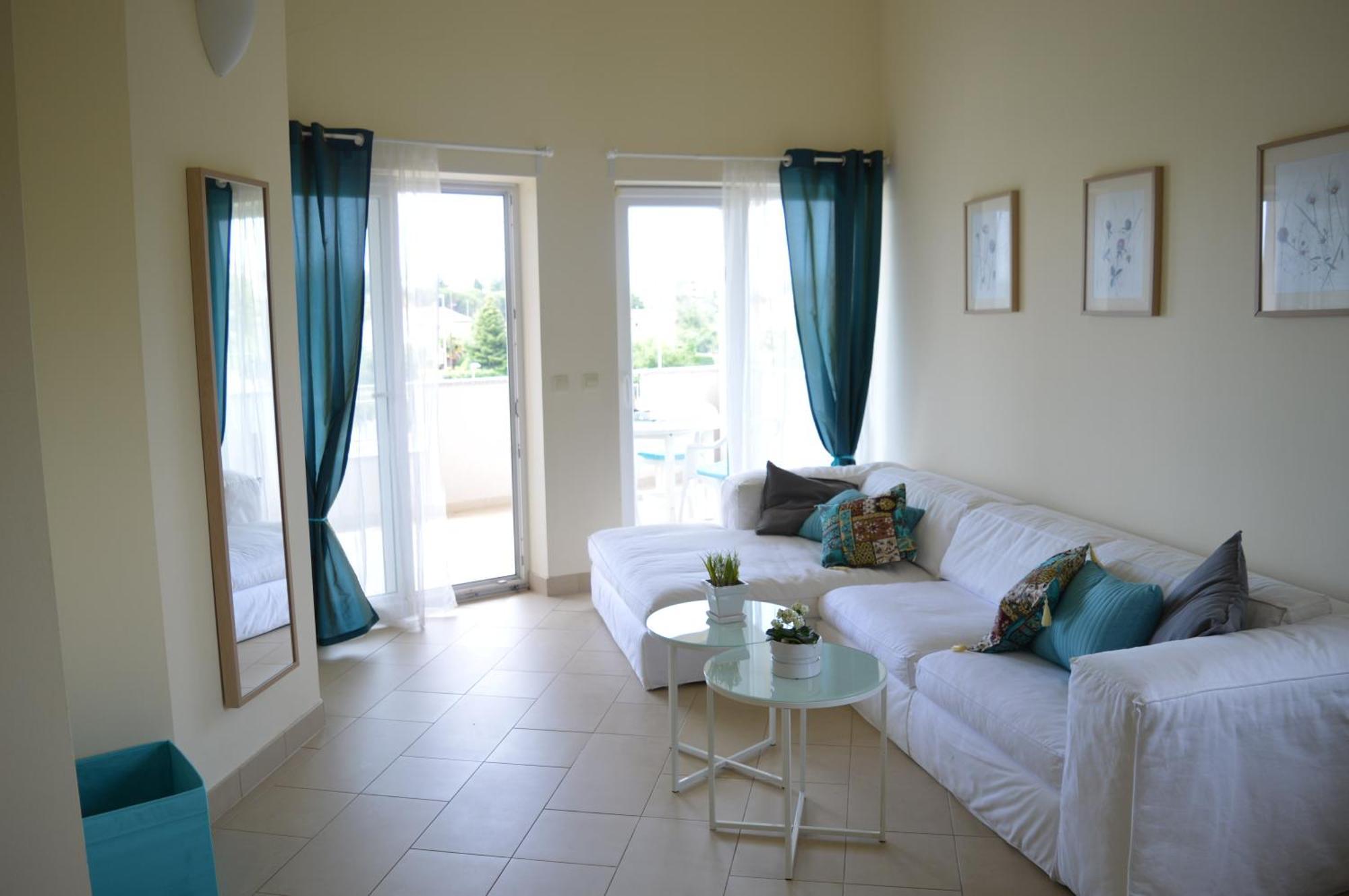 Apartments Nautica Новиград Стая снимка