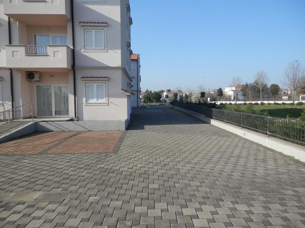Apartments Nautica Новиград Екстериор снимка