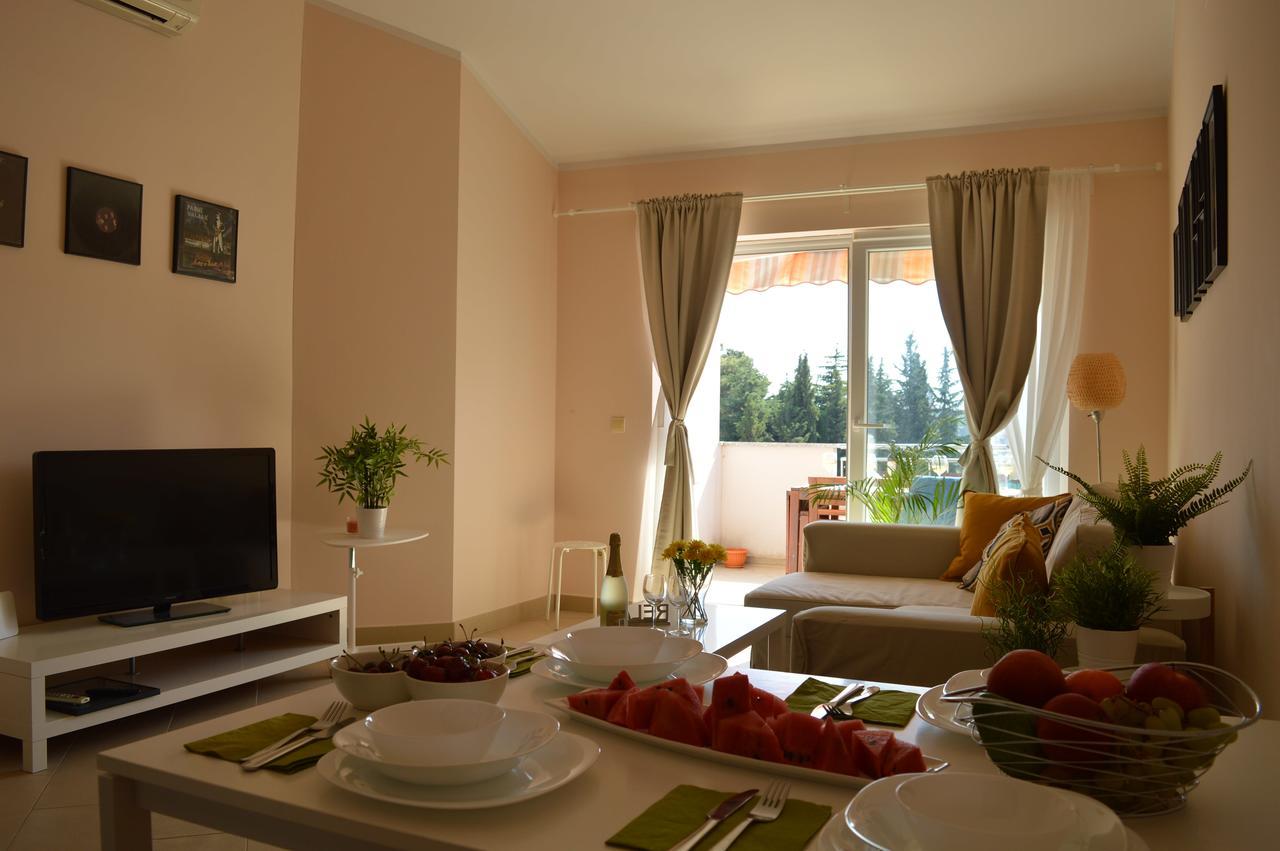 Apartments Nautica Новиград Екстериор снимка